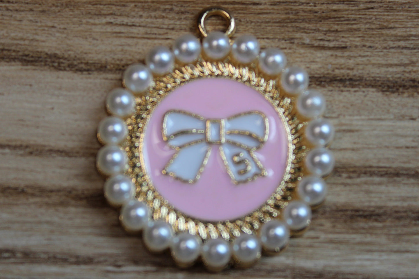 Round Pearl Charm with white bow